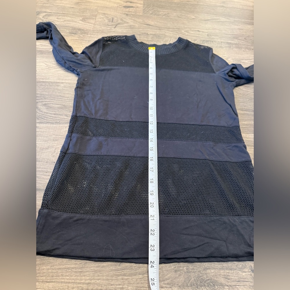 ALO Yoga Plank Black Mesh Long Sleeve Top. Women’s Long Sleeve Athletic Top. - Picture 6 of 8